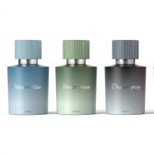 定制(zhì)彩色香水(shuǐ)瓶帶木(mù)蓋