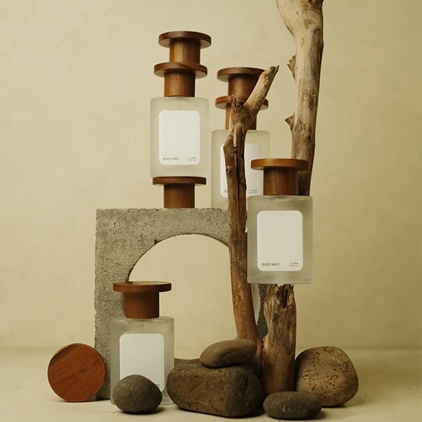 木(mù)蓋扁方磨砂香水(shuǐ)噴霧瓶