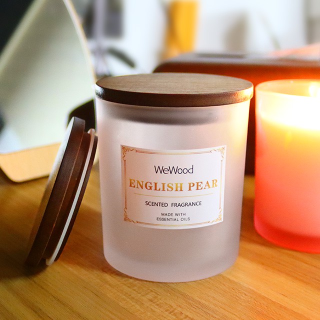 白(bái)色蒙砂玻璃燭台容器(qì)帶木(mù)蓋