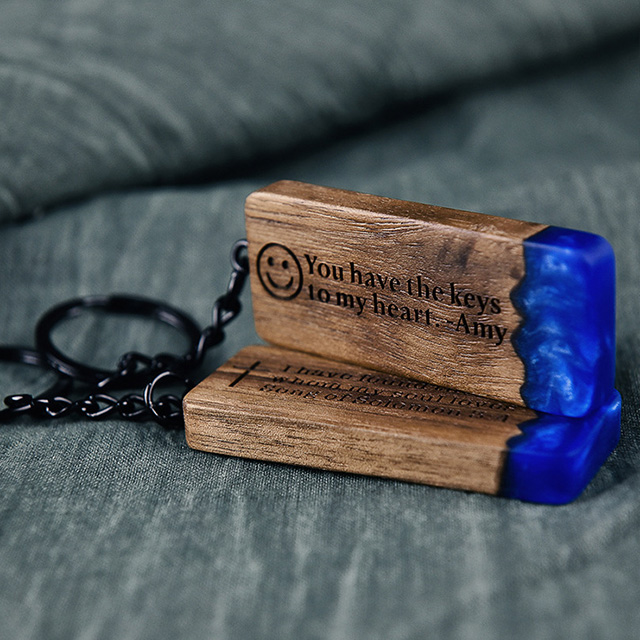 定制(zhì)激光(guāng)樹(shù)脂木(mù)質鑰匙扣配飾
