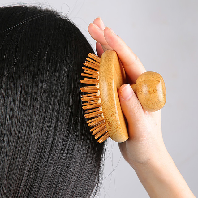 多(duō)功能(néng)頭皮頭部按摩氣囊梳